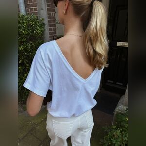 NWT- CERTIFIED ORGANIC COTTON - THE ODDER SIDE OVERSIZED - V-BACK T-SHIRT